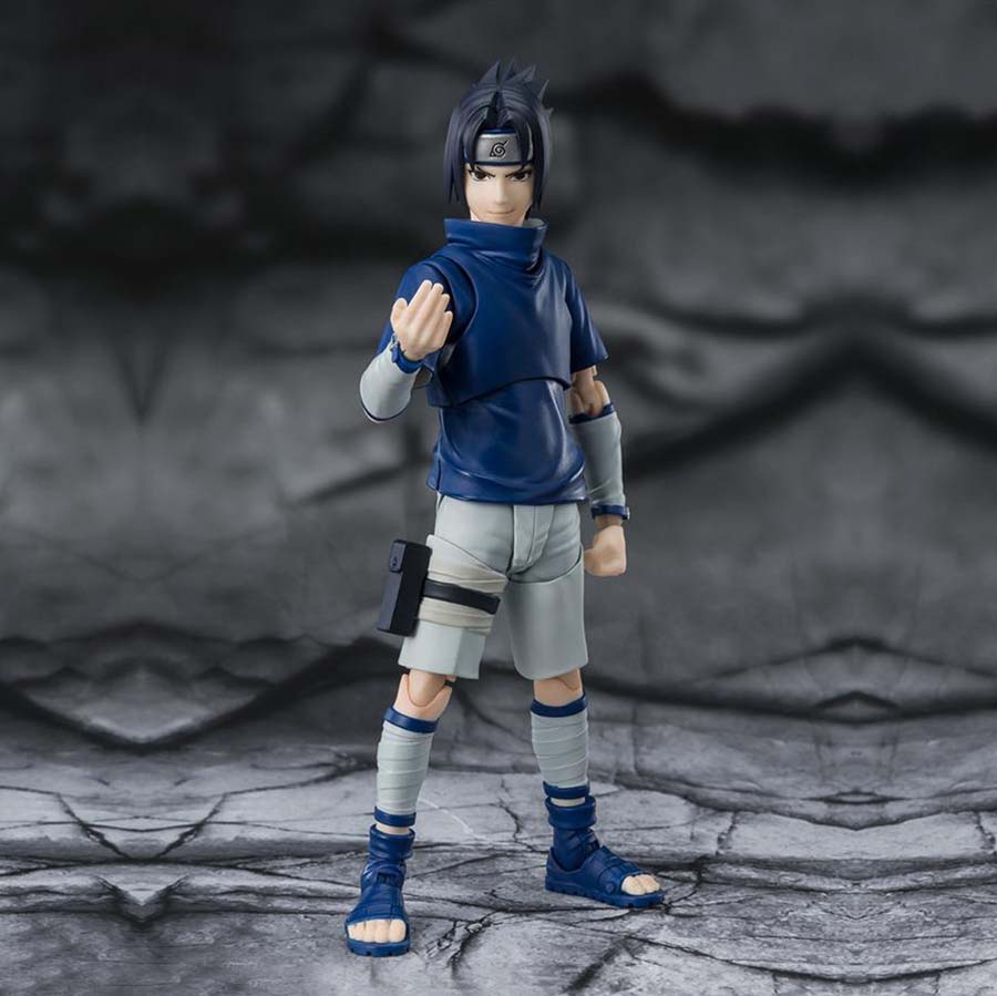 figurine anime sasuke